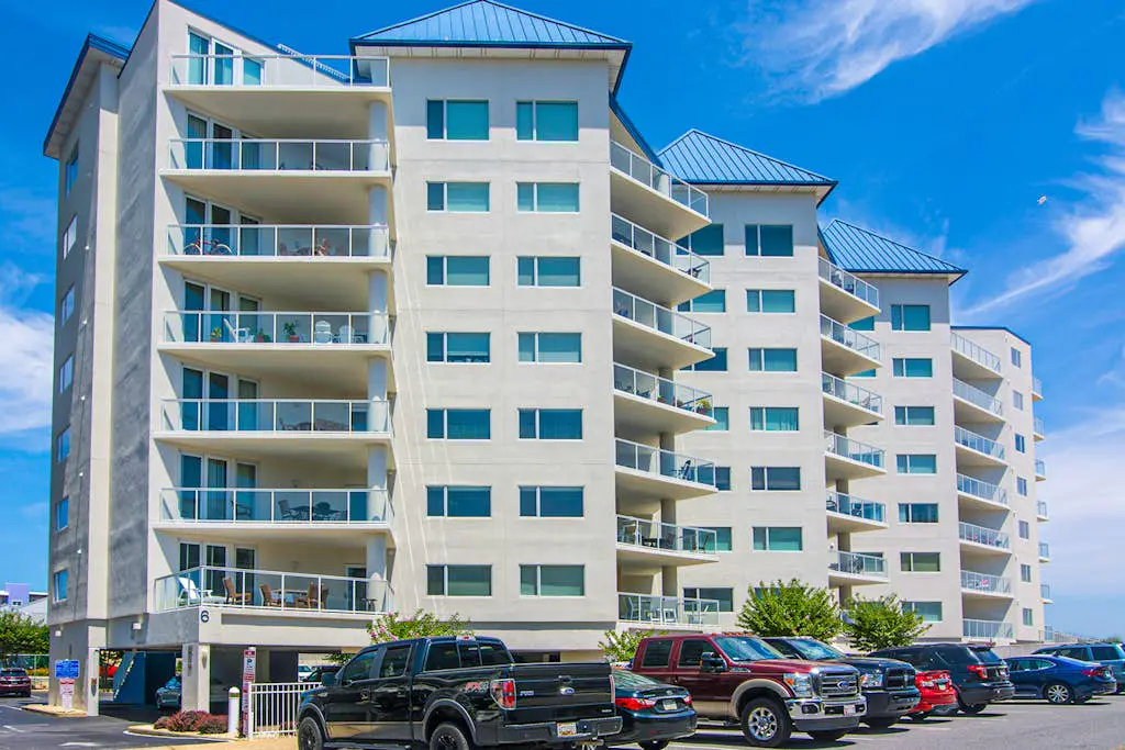 The Meridian 502W
