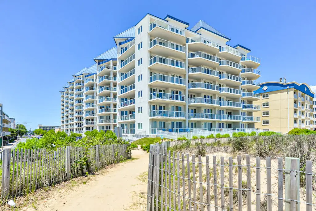 The Meridian 502W