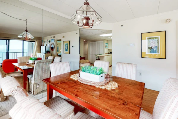 Oceanfront Condo w/ Balcony, Lovely View, AC, W/D & Shared Indoor/Outdoor Pools