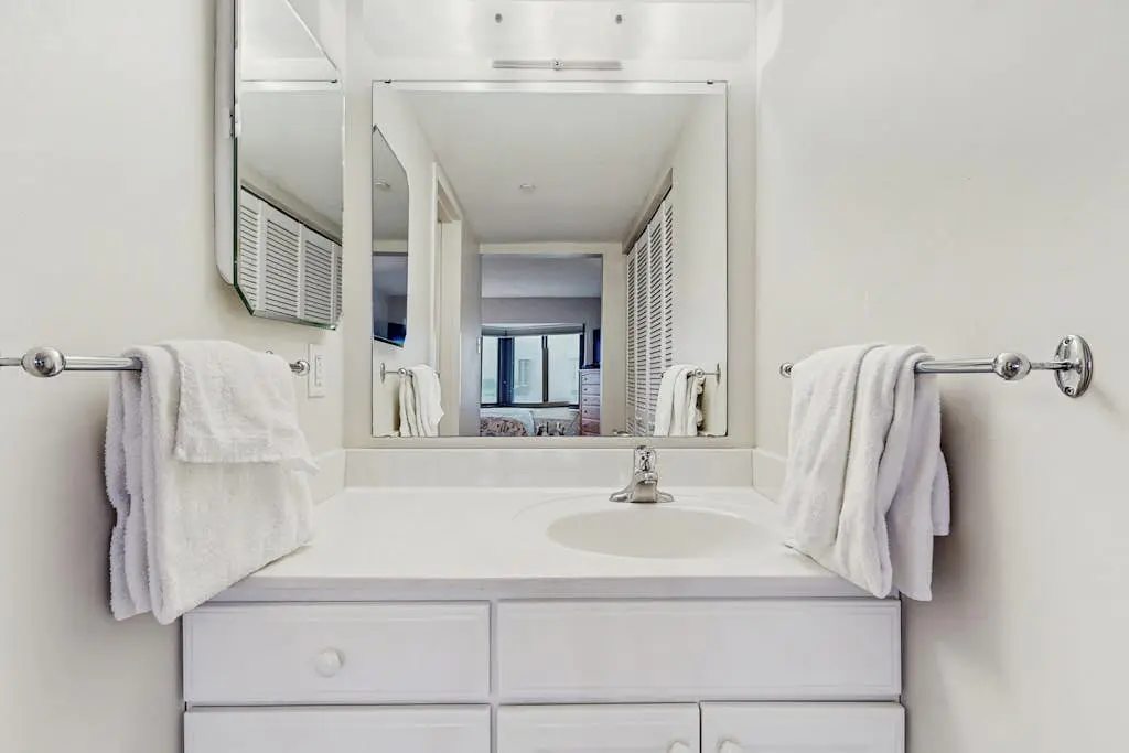 9400 bldg unit 807