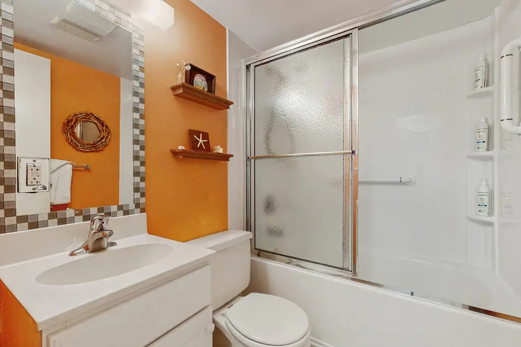9400 bldg unit 807