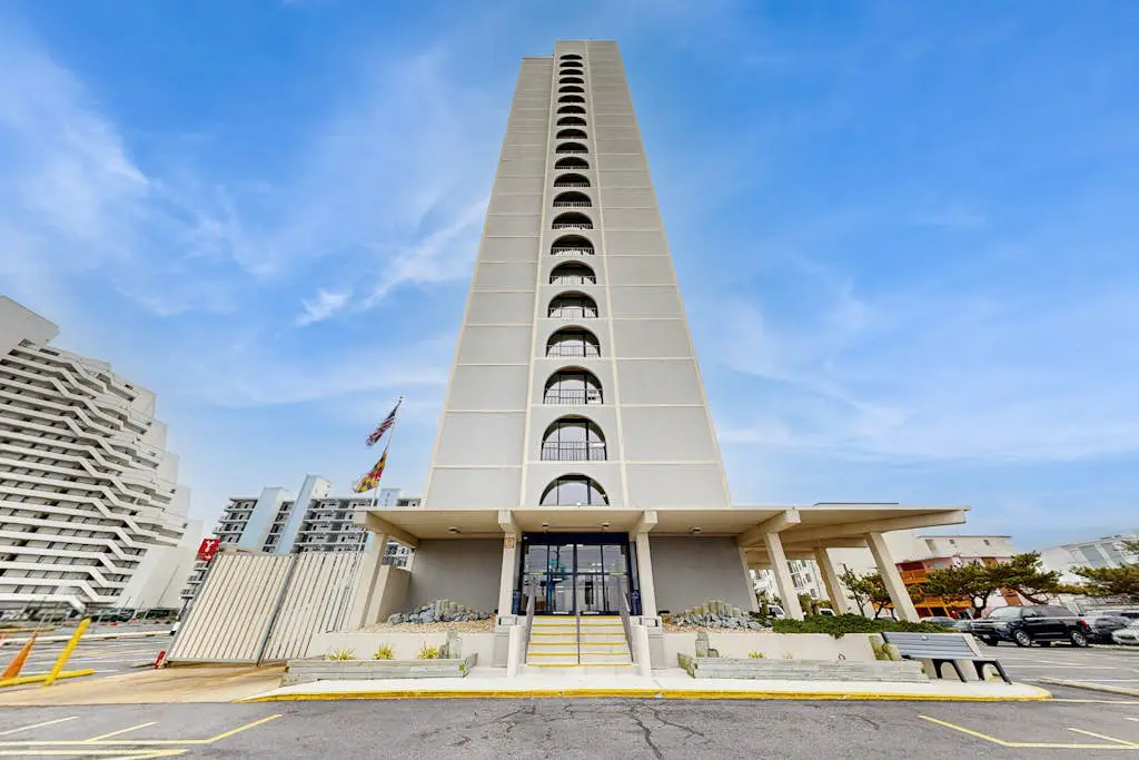 9400 bldg unit 807