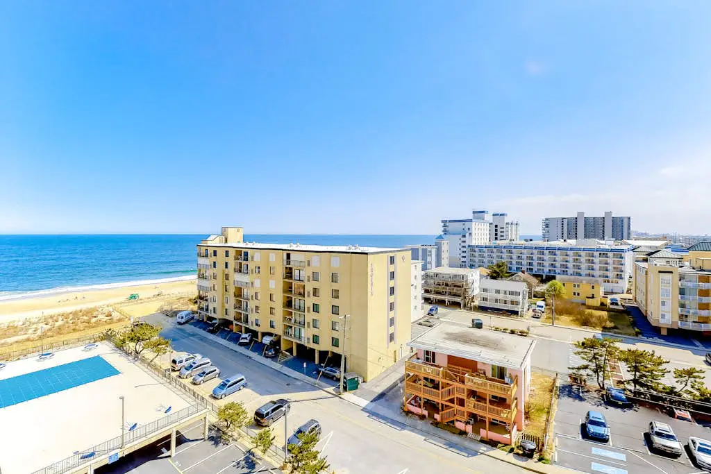9400 bldg unit 807