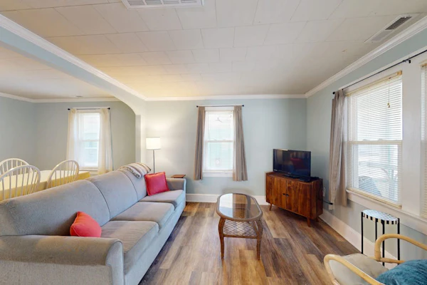 Cute Ocean City single family home with Central AC & W/D