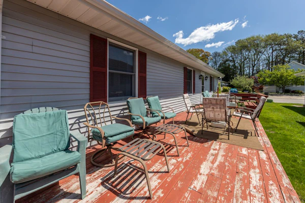 Cozy Home 3 Blocks From Beach w/Central AC, Deck, Private Washer/Dryer, WiFi
