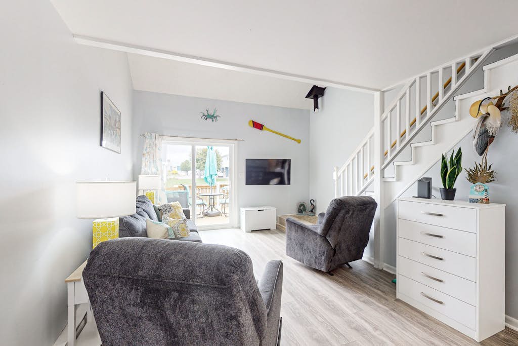 Waterfront 1BR townhome with loft and pool - walk to the beach and boardwalk