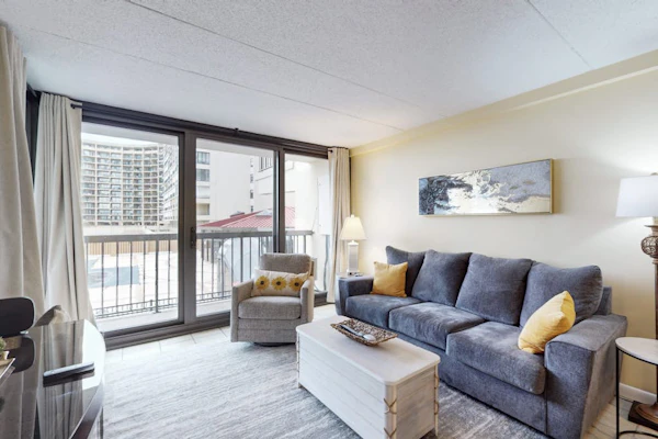 Ocean-view 1st-floor condo with electric fireplace, pools & gym