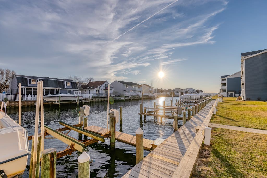 Beautiful, bay-view condo with pools, balcony, beach gear, AC, & fireplace