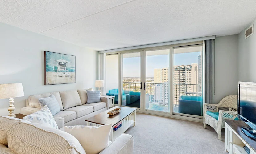 16th-floor ocean-view condo with game room, in/outdoor pools, tennis, saunas, AC