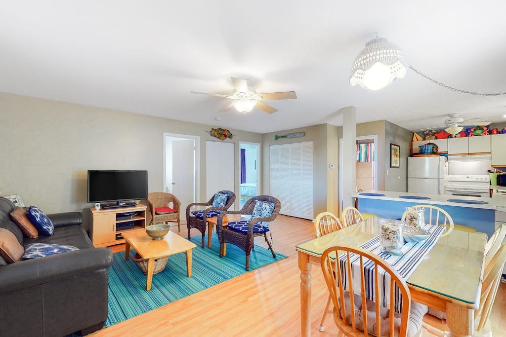 Comfy & Well-Appointed Home in Oceanside Building w/Free WiFi, Central AC
