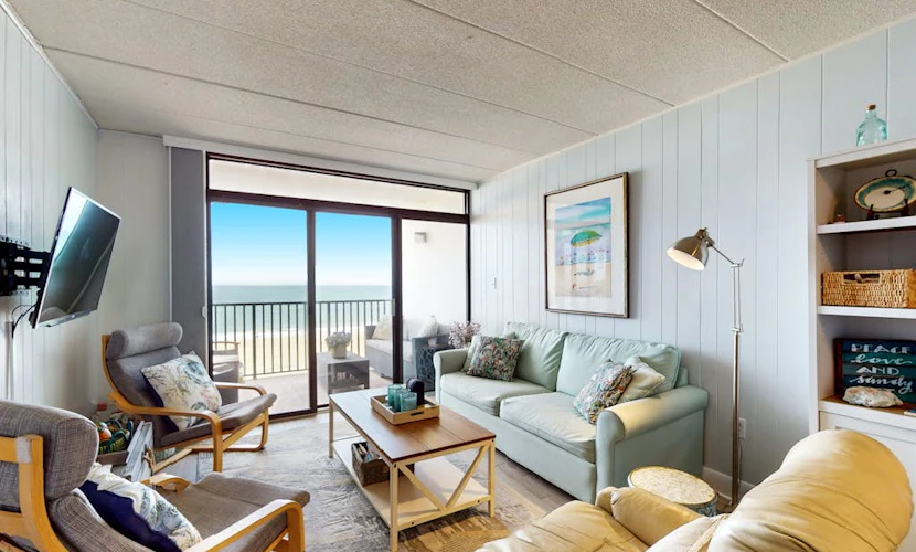 Oceanfront Boca Grande condo with ocean view, AC, W/D - The beach is calling