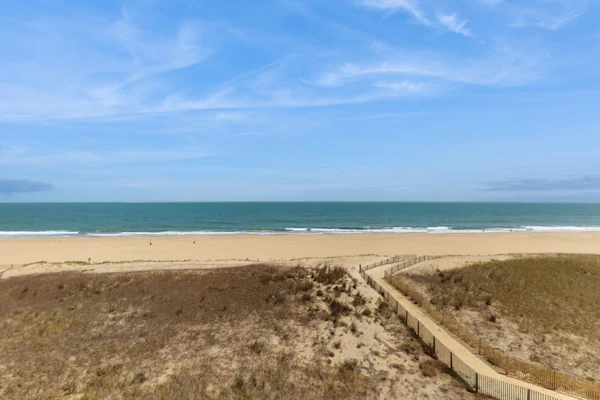 Oceanfront Boca Grande condo with ocean view, AC, W/D - The beach is calling