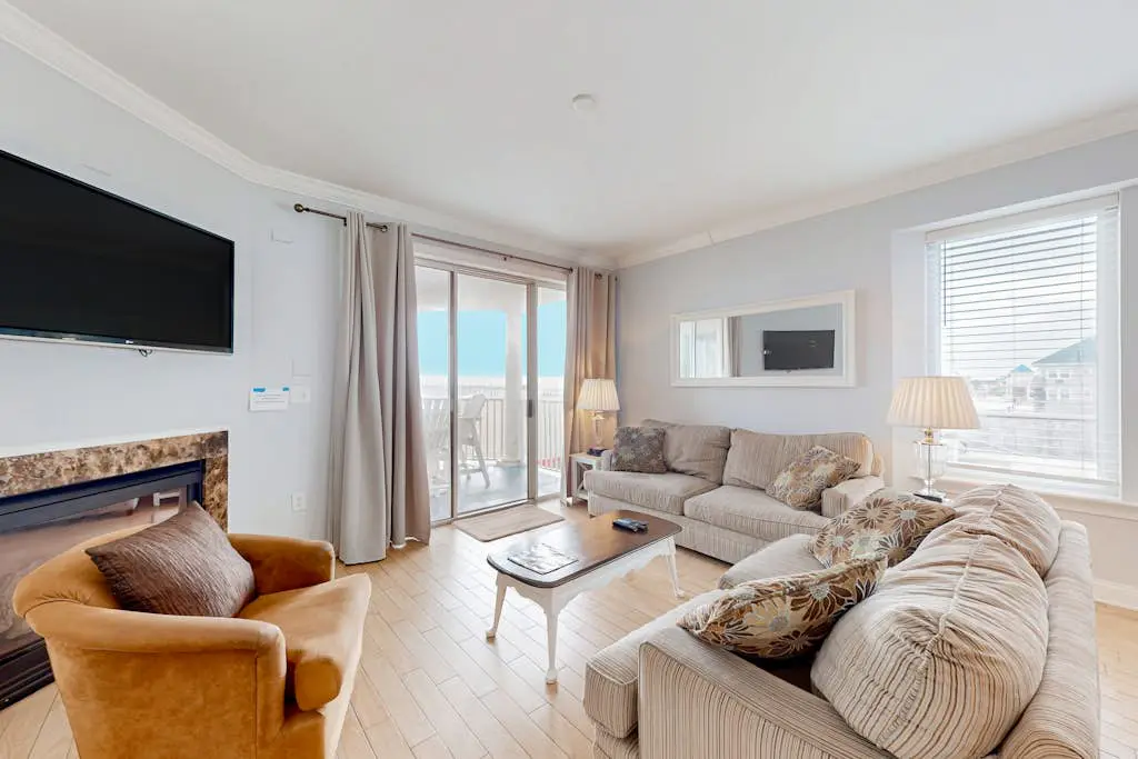 Belmont Towers 301