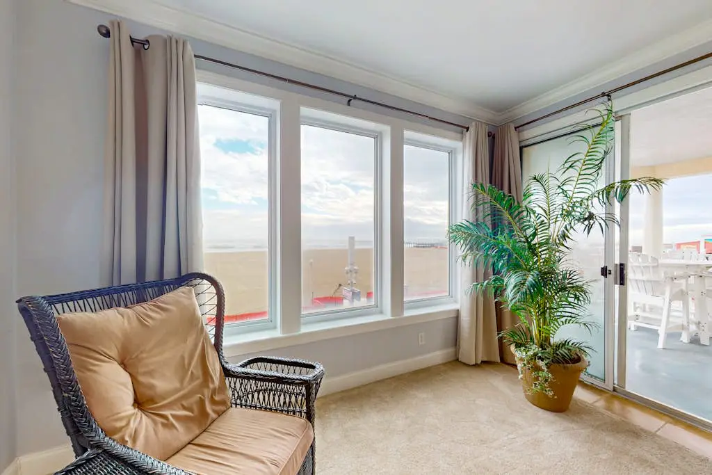 Belmont Towers 301