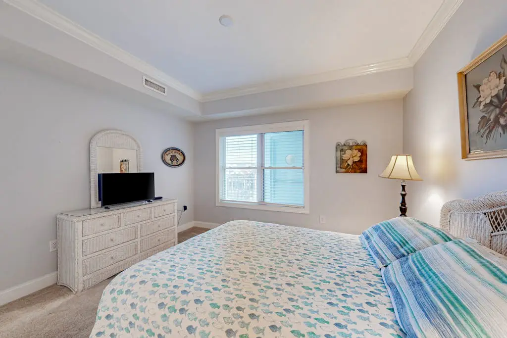 Belmont Towers 301