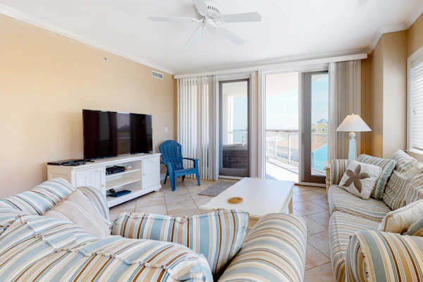 Meridian Condo w/ Ocean View, WiFi, AC, W/D, Shared Pool/Gym - Steps to Beach