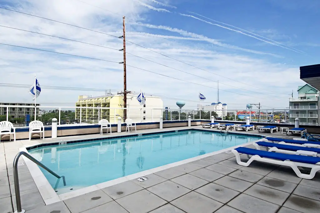 The Meridian 504W