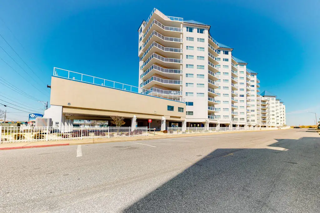 The Meridian 504W