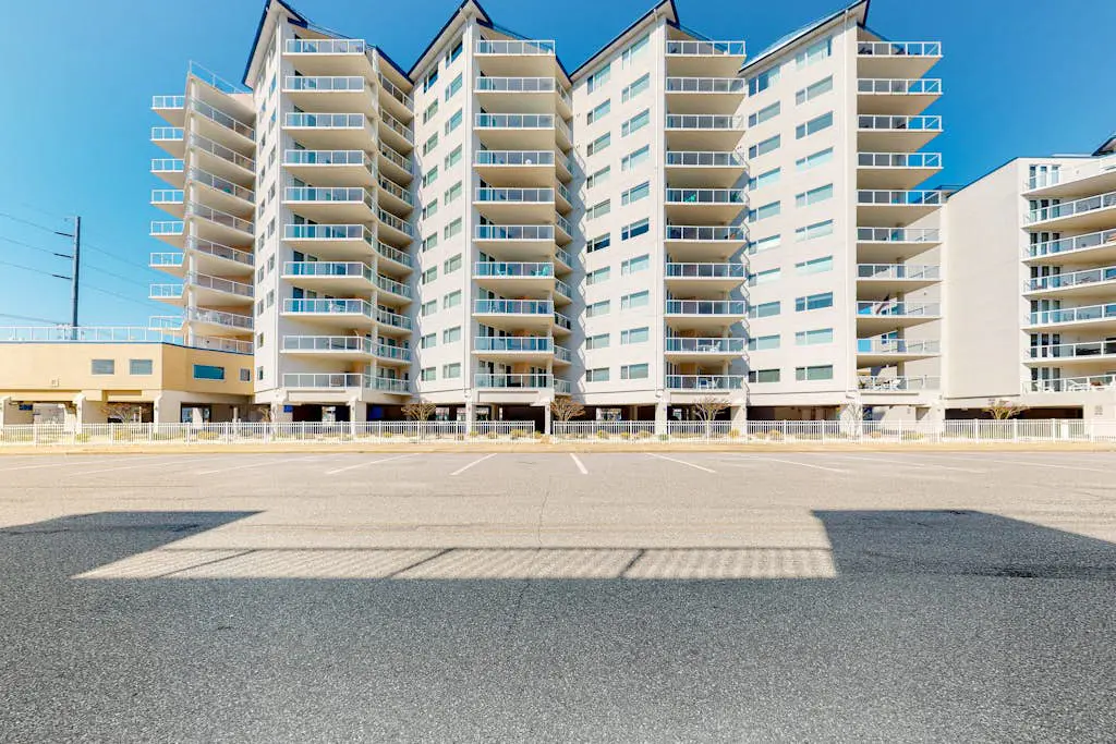 The Meridian 504W