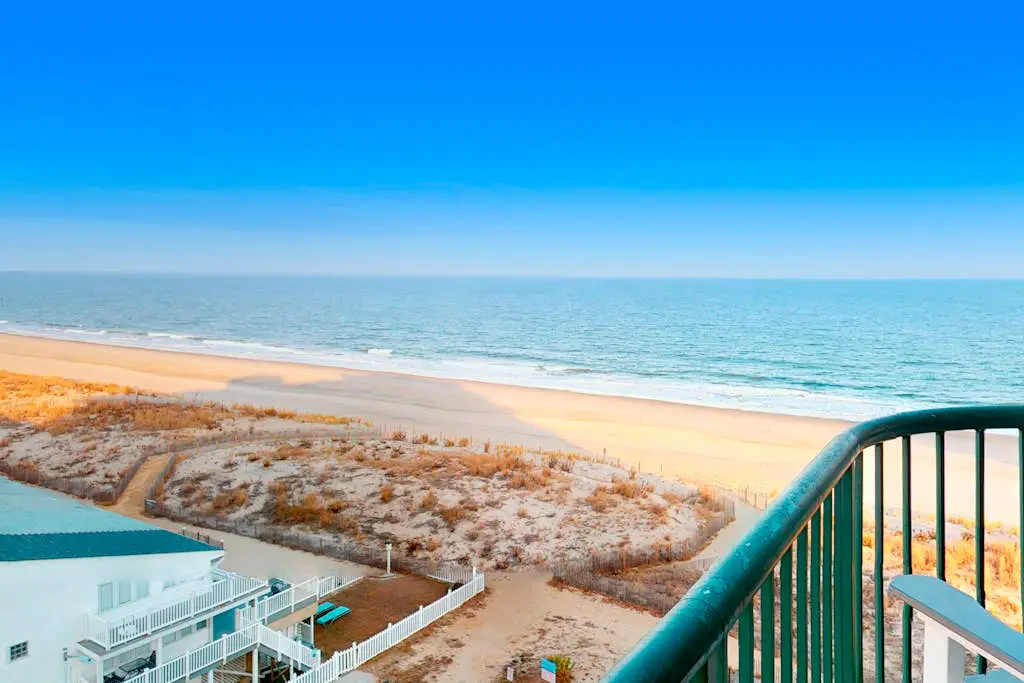 Summer Beach 705