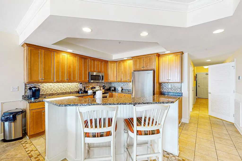 Belmont Towers 305