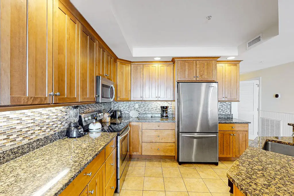 Belmont Towers 305