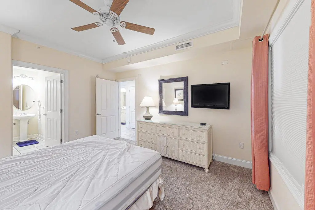 Belmont Towers 305