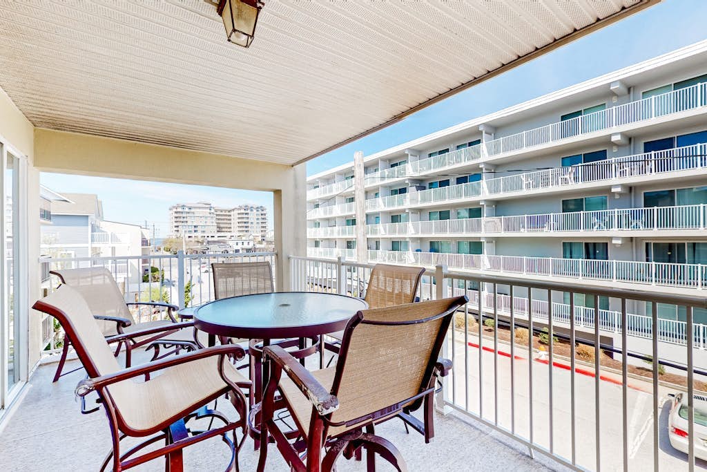 Ultimate beach getaway with ocean view, open layout, garage parking, & streaming