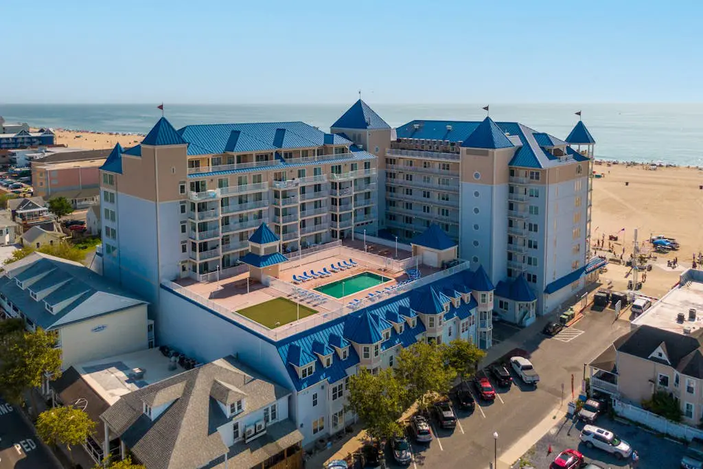 Belmont Towers 805
