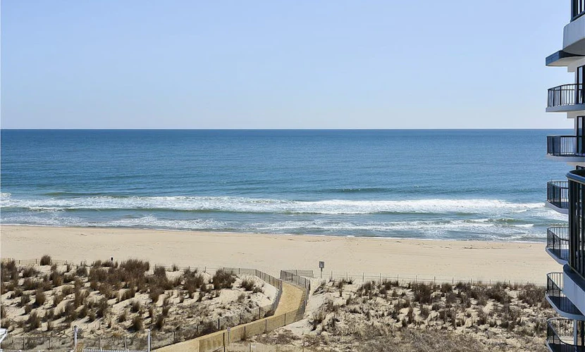 Ocean View Condo with Balcony, WiFi, W/D, Central AC & Shared Outdoor Pool