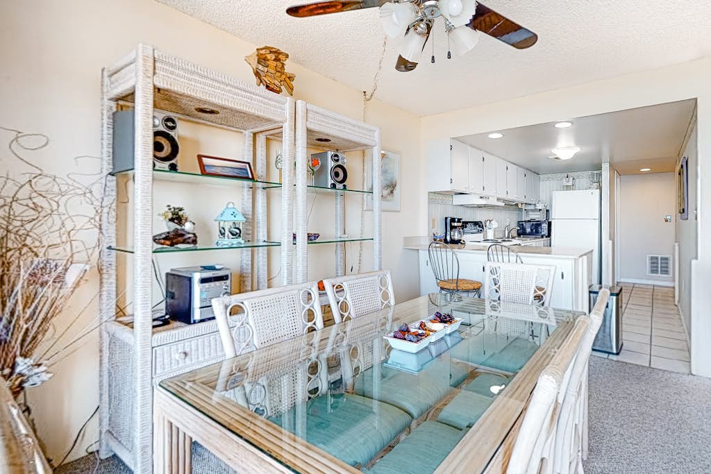 Oceanfront Getaway w/ Free WiFi, a Private Washer/Dryer, Shared Pool, & Tennis