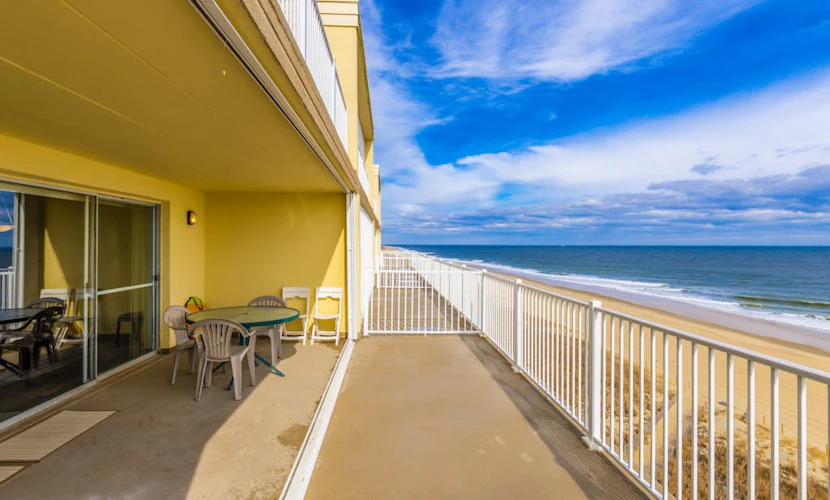 Oceanfront Calypso Condo w/ Ocean View Balcony, WiFi, Laundry & Shared Pool