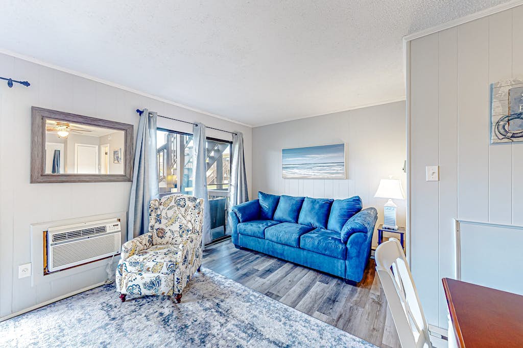 Near beach & boardwalk, with modern amenities - Golden Gate community
