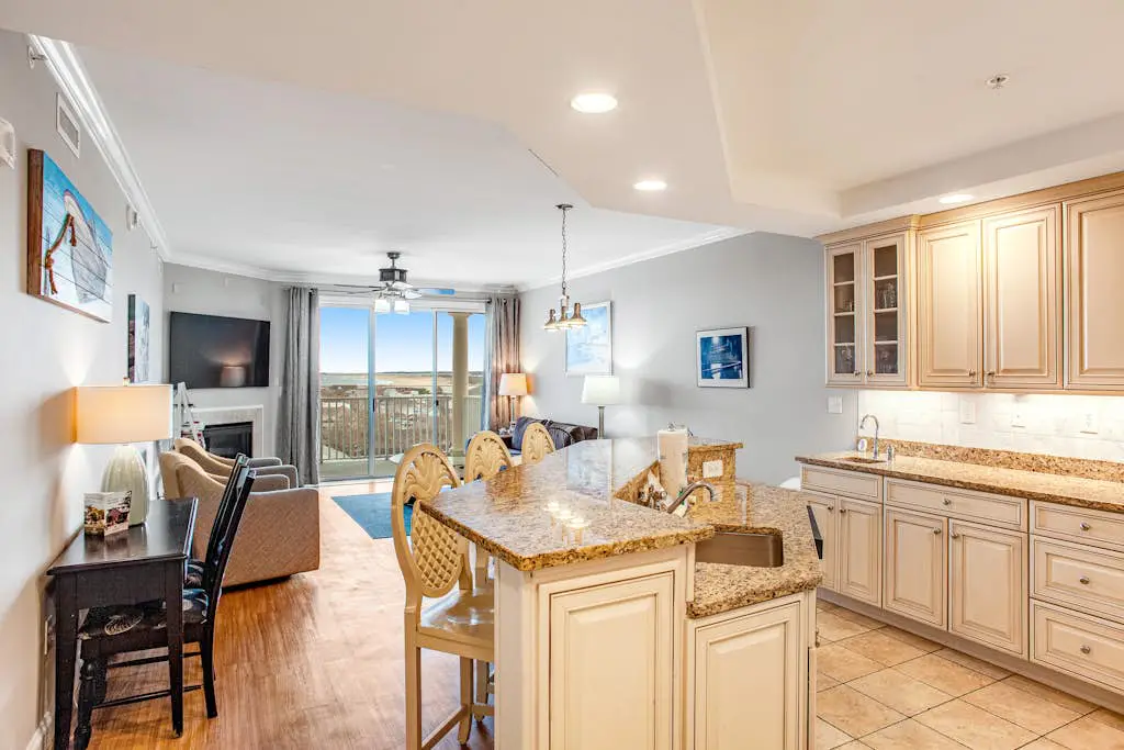 Belmont Towers 608