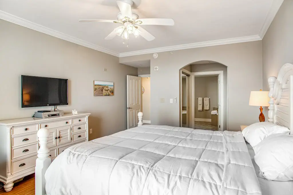 Belmont Towers 608