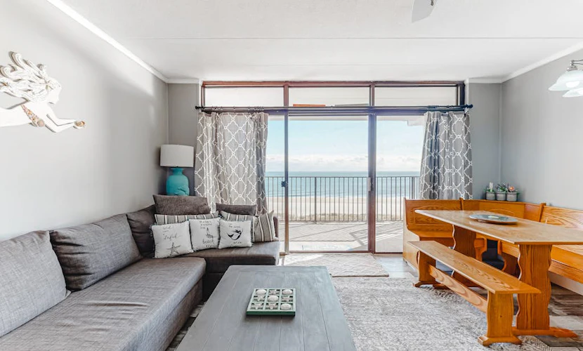 Oceanfront Condo w/ Great Beach View, Balcony, AC, W/D & Shared Pool/Tennis