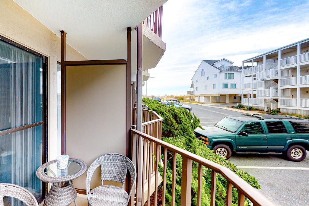 Convenient Condo w/Private Balcony, Partial A/C, Free WiFi