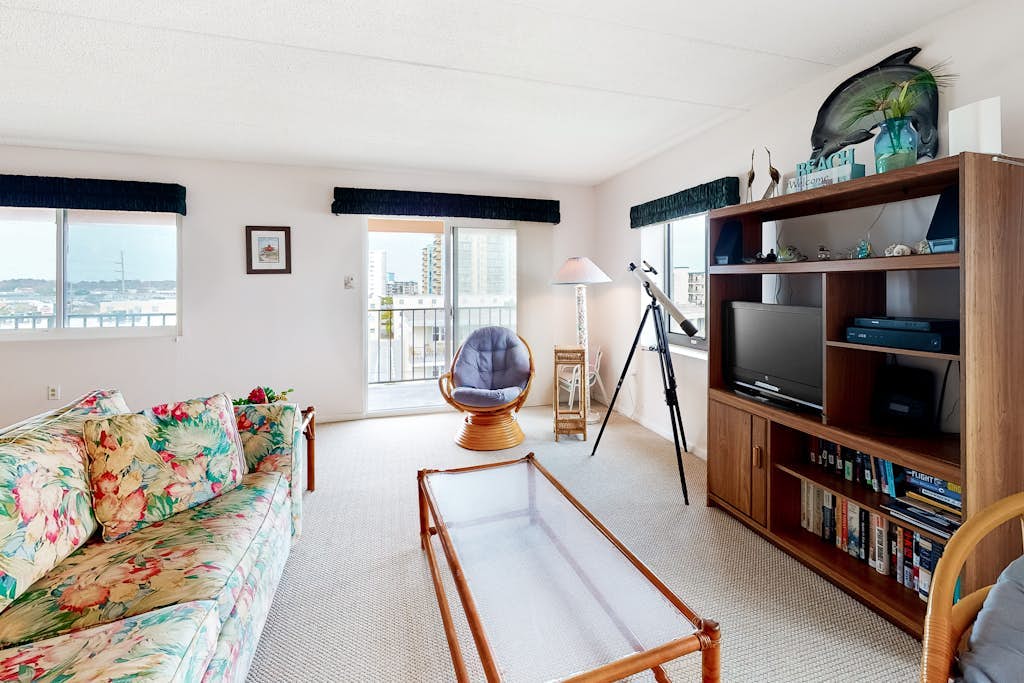 Sunny Sands 401