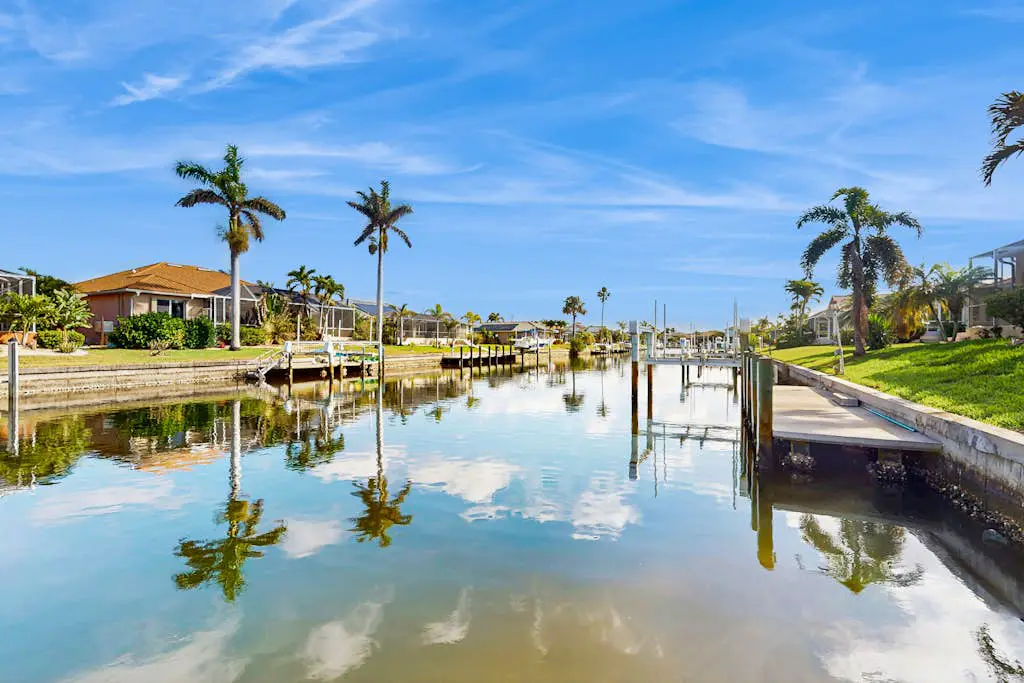 Paradise Palms of the Florida Gulf