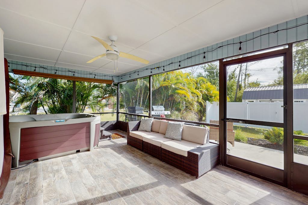 Spacious coastal Pet friendly home close to beaches and shopping.