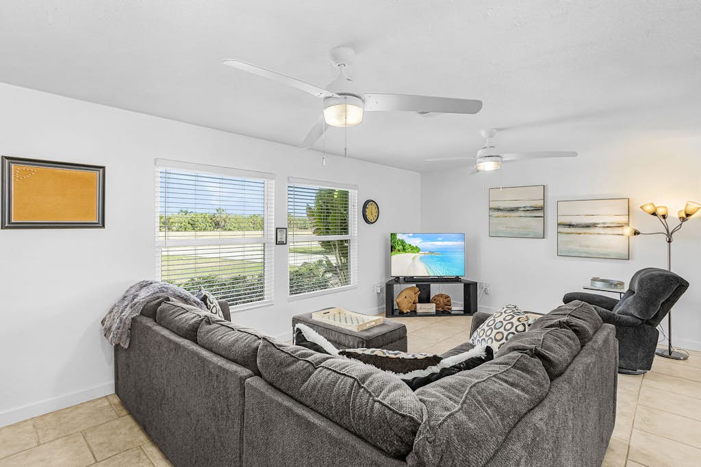 Spacious coastal Pet friendly home close to beaches and shopping.