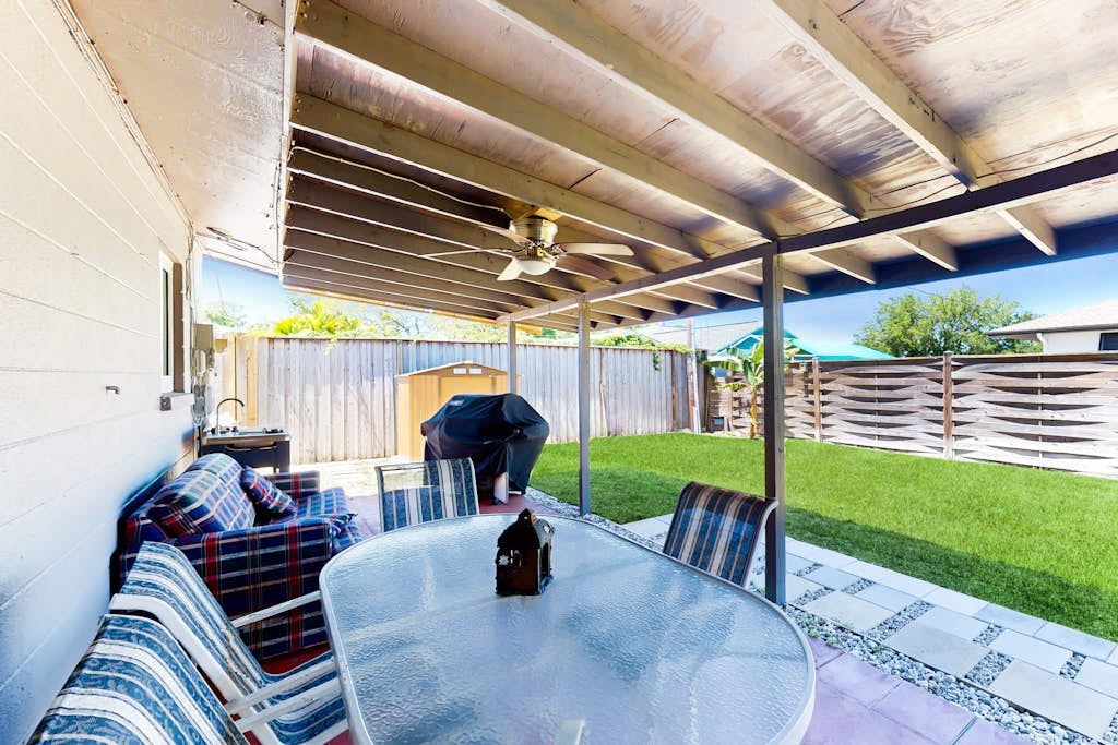 Snowbird & dog-friendly home with patio, grill, bikes