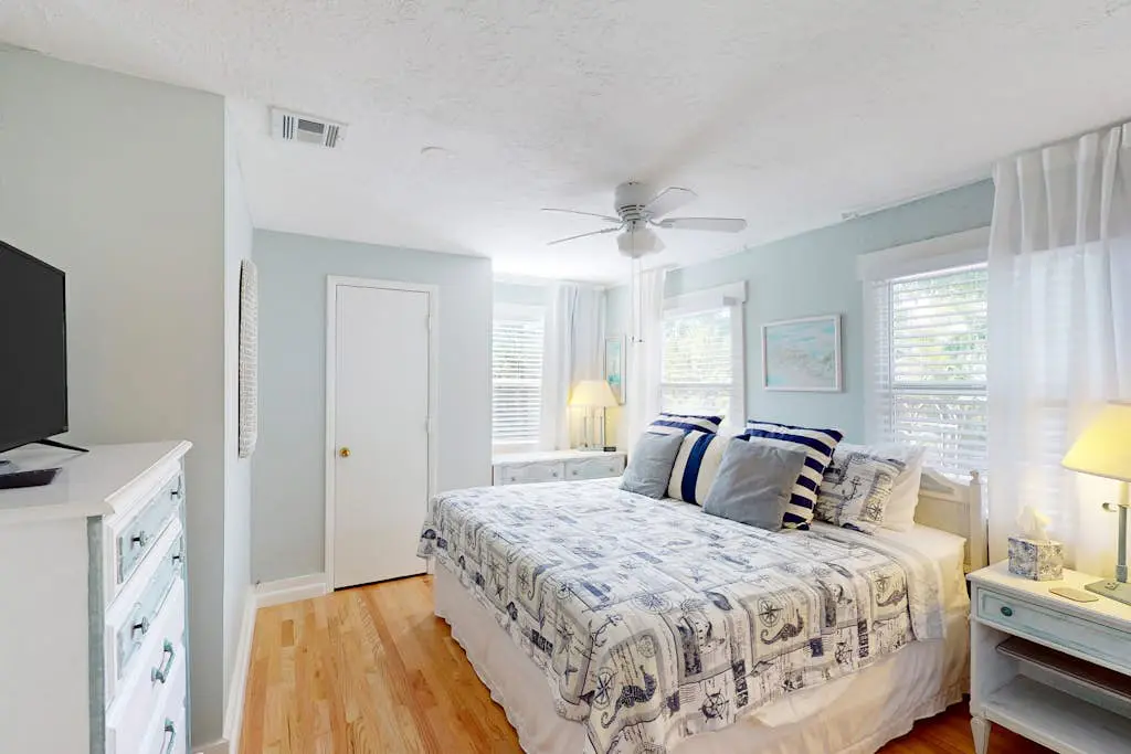 Vintage Venice Duplex - A