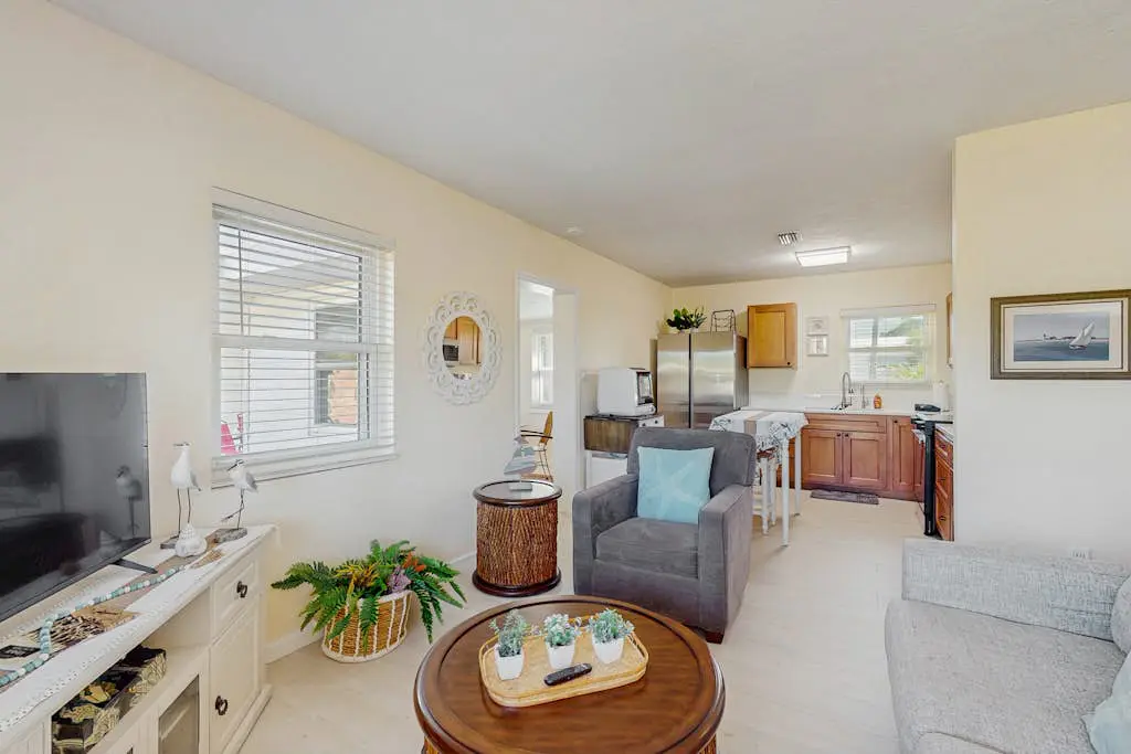 Lemon Bay  Retreat
