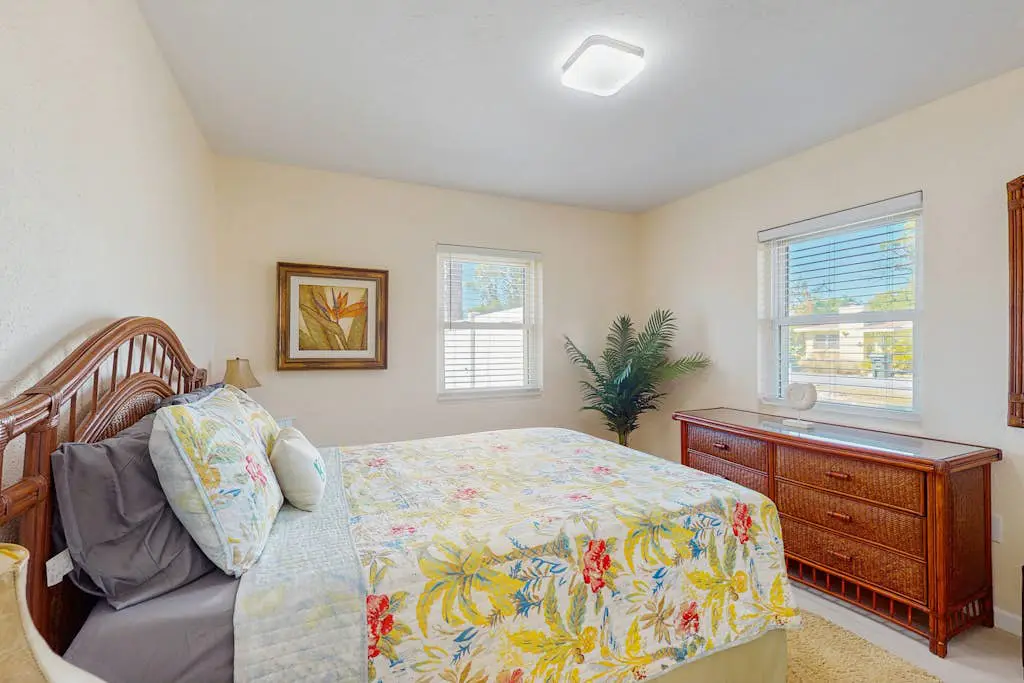 Lemon Bay  Retreat