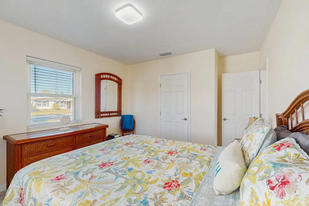 Lemon Bay  Retreat