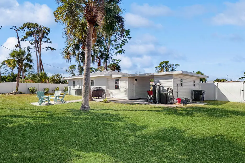 Lemon Bay  Retreat
