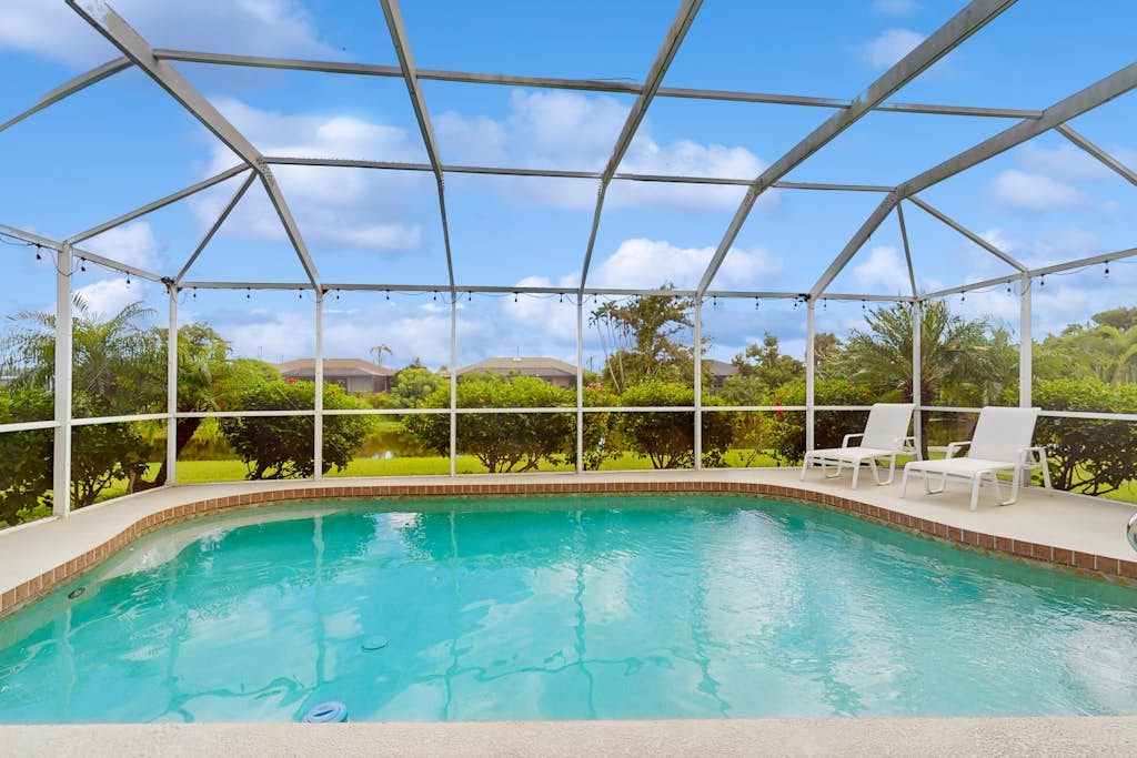 Dog friendly home with heating optional pool, lanai, and washer & dryer