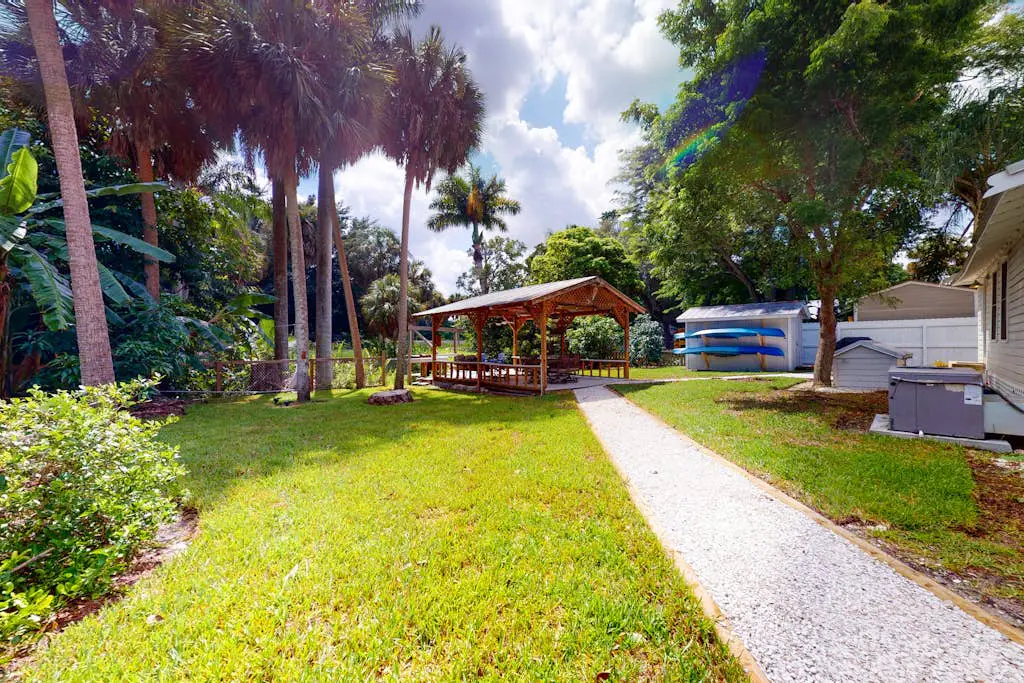 Riverside Cottages
