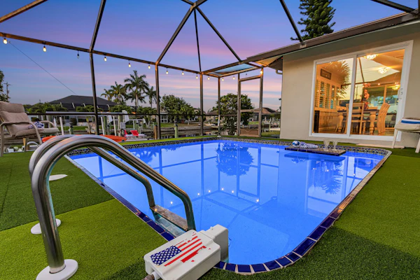 Beautiful home located on the canal w/gulf access, in ground pool, & wifi
